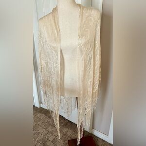 Vintage lace shawl